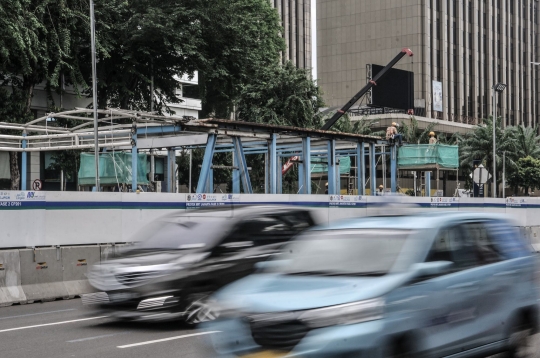 Pembongkaran Halte Transjakarta BI untuk Proyek MRT Fase 2