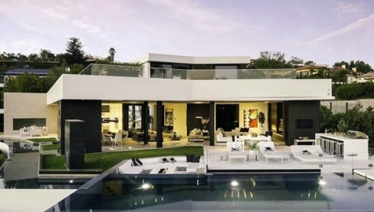Mewahnya Rumah Musim Panas David dan Victoria Beckham di Los Angeles