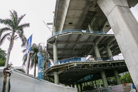 Proyek Pembangunan Skybridge CSW Sepi Aktivitas