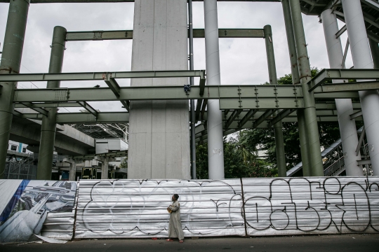 Proyek Pembangunan Skybridge CSW Sepi Aktivitas