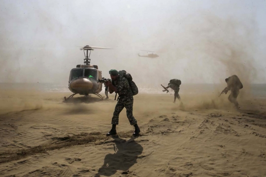Aksi Militer Iran Pamer Kekuatan Jelang Pelantikan Presiden AS