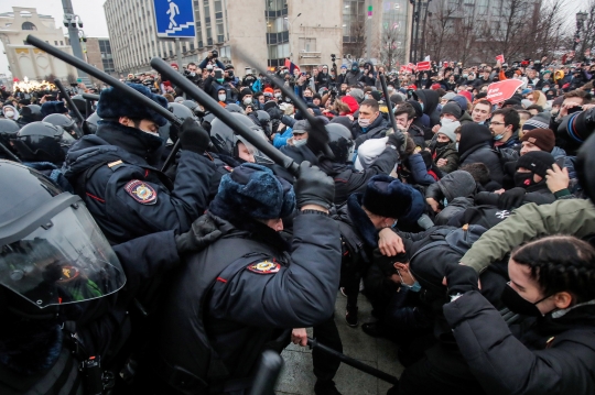 Ribuan Pengunjuk Rasa Ditangkap dalam Demo Antipemerintah Terbesar di Rusia