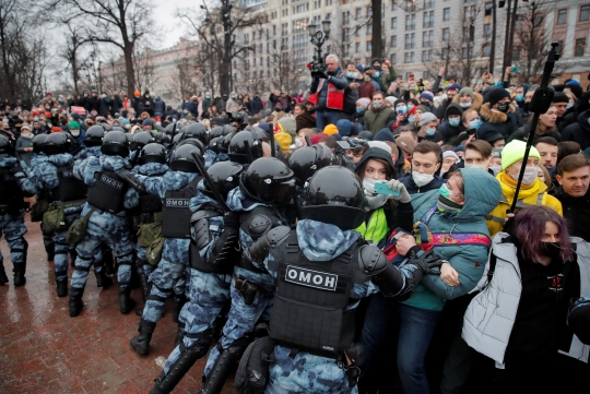Ribuan Pengunjuk Rasa Ditangkap dalam Demo Antipemerintah Terbesar di Rusia