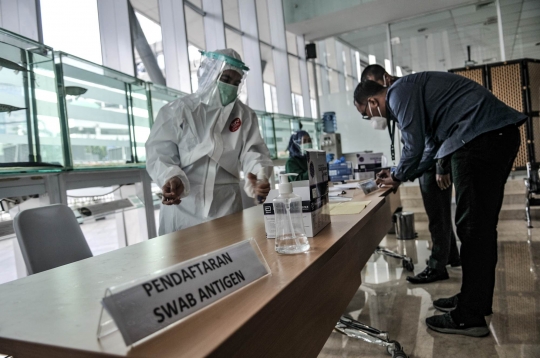 Kasus Positif Covid-19 di Indonesia Nyaris Tembus 1 Juta