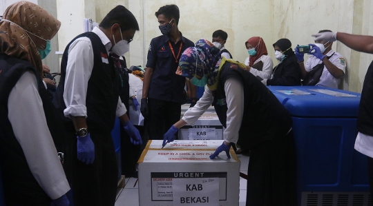 Vaksin Sinovac Tahap Pertama Tiba di Kabupaten Bekasi
