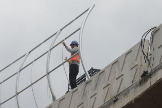 Persiapan Flyover Cakung Jelang Diuji Coba