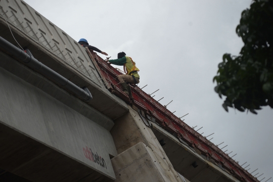 Persiapan Flyover Cakung Jelang Diuji Coba