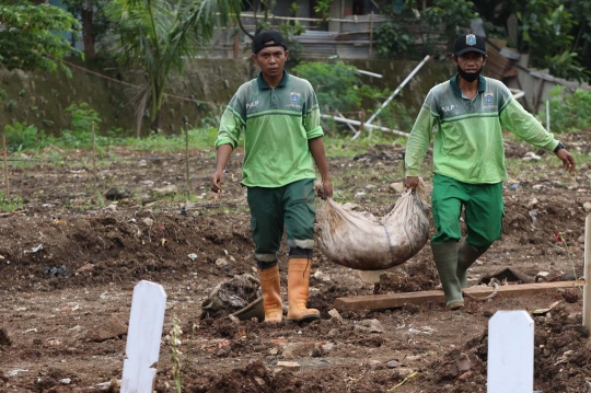 TPU Srengseng Sawah 2 Siap Tampung Ribuan Jenazah Korban Covid-19