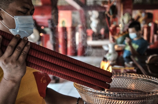 Persiapan Klenteng Ancol Sambut Tahun Baru Imlek