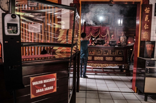 Persiapan Klenteng Ancol Sambut Tahun Baru Imlek