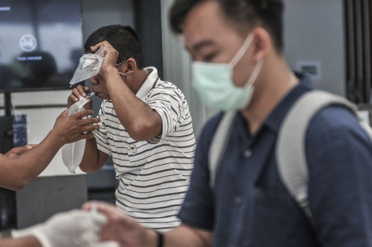 Penerapan Tes Covid-19 dengan GeNose di Stasiun Pasar Senen