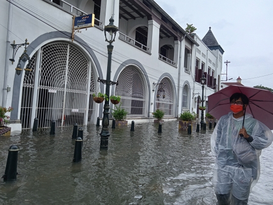 Kondisi Kota Lama Semarang Terendam Banjir