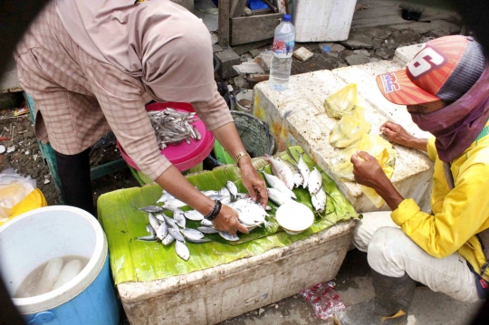 Aktivitas Pasar di Mamuju Menggeliat Pasca Gempa