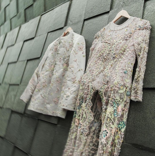 Berbalut Kebaya Modern, Intip Potret Cantik Kesha Ratuliu di Hari Pernikahannya