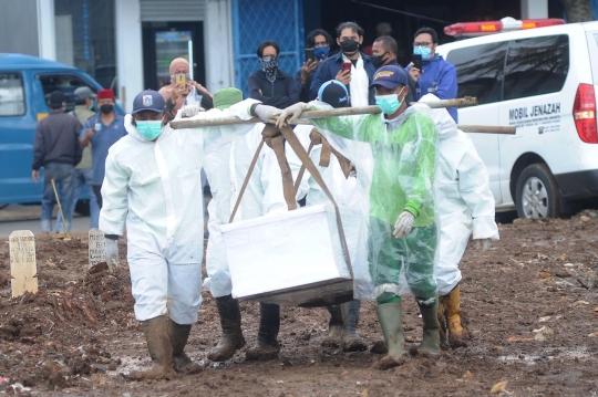 TPU Srengseng Sawah 2 Terus Terima Korban Covid-19