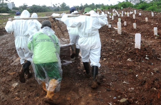 TPU Srengseng Sawah 2 Terus Terima Korban Covid-19