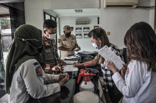 Satpol PP Tanjung Priok Sidak Protokol Kesehatan di Kawasan Industri