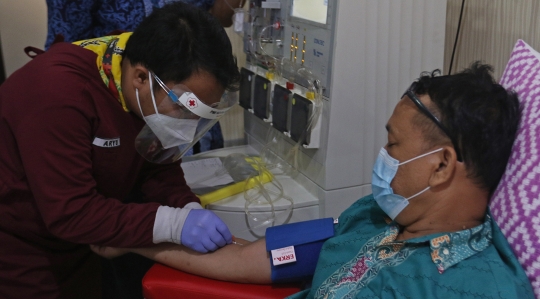 PMI Kota Bekasi Layani Donor Plasma Konvalesen Penyintas Covid-19