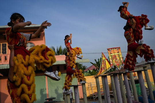 Potret Penari Barongsai Perempuan