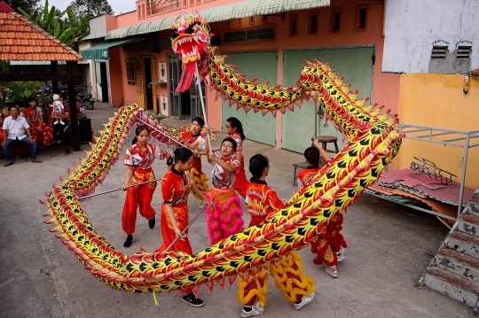 Potret Penari Barongsai Perempuan