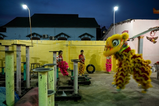 Potret Penari Barongsai Perempuan