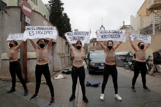 Aksi Femen Tantang Sayap Kanan Catalonia