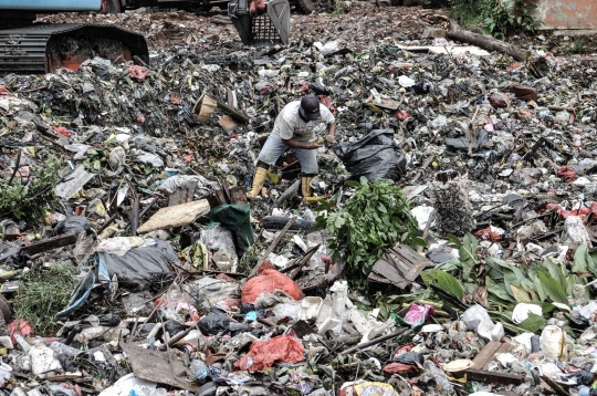 Sampah Sungai di Jakarta Meningkat Selama Musim Hujan