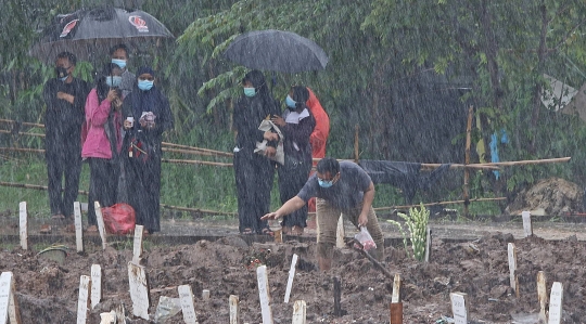 Makam Korban Covid-19 Dipersempit