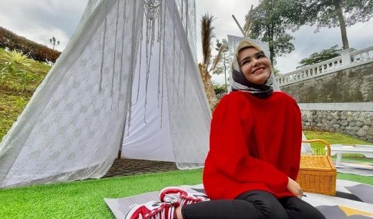 Potret Amanda Manopo Pakai Hijab Jadi Sorotan, Cantiknya Bikin Hati Adem