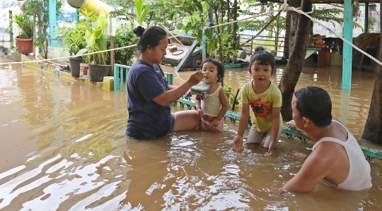 Banjir Akibat Luapan Kali Sunter Rendam Cipinang Melayu