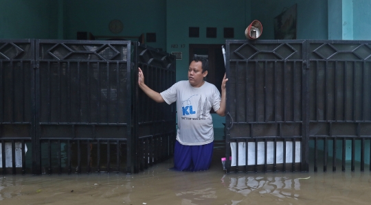 Hujan Lebat, Permukiman di Pekayon Kebanjiran