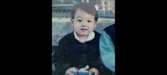 7 Potret Masa Kecil Jungkook BTS, Bermata Bulat & Pipi Chubby yang Super Cute