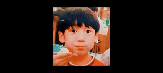 7 Potret Masa Kecil Jungkook BTS, Bermata Bulat & Pipi Chubby yang Super Cute