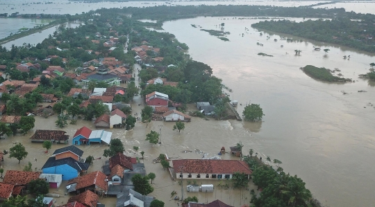 Kondisi Tanggul Citarum yang Jebol dan Sebabkan Banjir Bandang di Bekasi