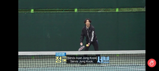 5 Aksi Keren Jungkook BTS Tanding Tenis Lawan J-Hope, Tetap Tersenyum Meski Kalah