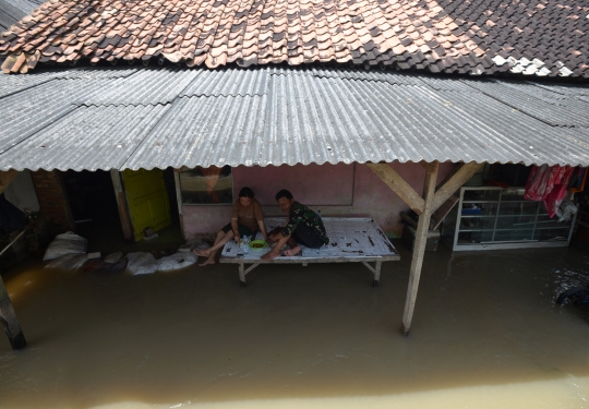 Banjir Masih Rendam Desa Sindangsari di Bekasi