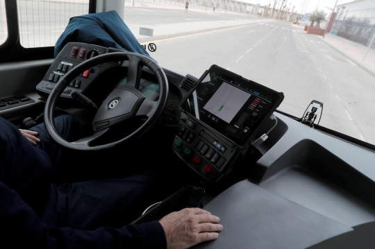 Canggihnya Bus Berteknologi Autopilot di Spanyol