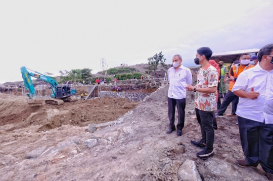 Hari Pertama Dilantik, Gibran Langsung Tinjau Persiapan Vaksinasi hingga Proyek PLTSa