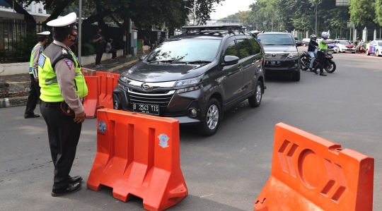 Polisi Jaring Pengendara Berknalpot Bising di Kawasan Monas