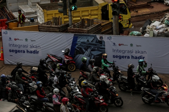 Skybridge Transjakarta-MRT Rampung Mei 2021