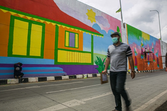 Warna-warni Mural Adat Betawi di Flyover Gaplek Tangsel