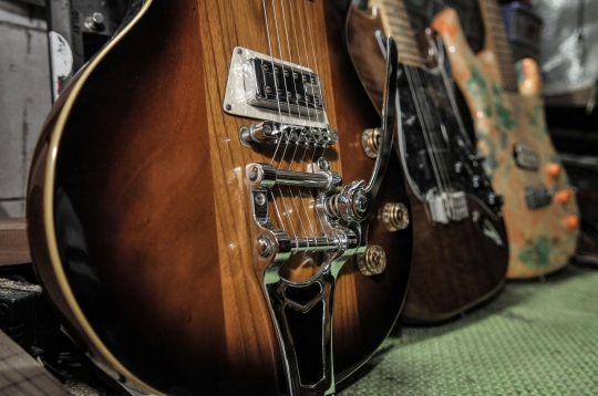 Geliat Industri Gitar Rumahan Bertahan di Masa Pandemi