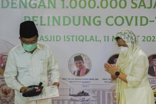 Gerakan Nasional Mengisi Masjid dengan 1 Juta Sajadah Pelindung Covid-19