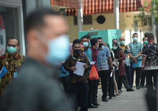 Ribuan Pegawai Ditjen Imigrasi Kemenkum HAM Disuntik Vaksin Covid-19