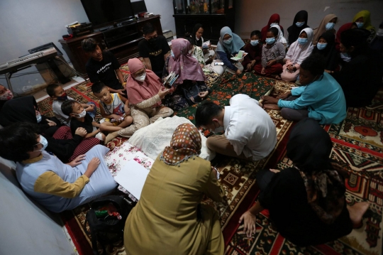 Suasana Persemayaman Jenazah Anton Medan di Cibinong