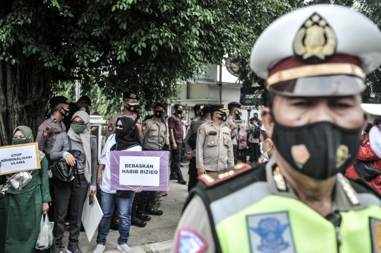 Penjagaan Ketat di Sidang Perdana Rizieq Shihab