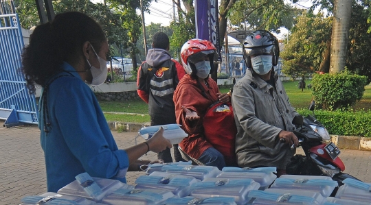 Berbagi Makanan Gratis di Masa Pandemi