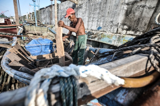 Asa Kakek Pembuat Kapal Nelayan di Sunda Kelapa