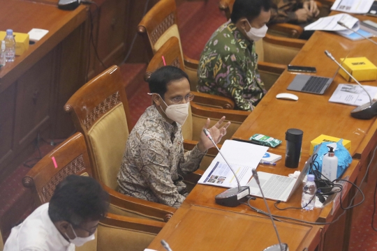 Nadiem Paparkan Kesiapan Pembelajaran Tatap Muka di Hadapan DPR