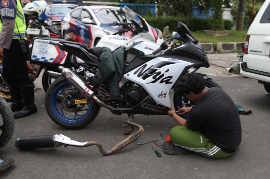 Puluhan Pemotor Berknalpot Bising Terjaring Razia di Depok